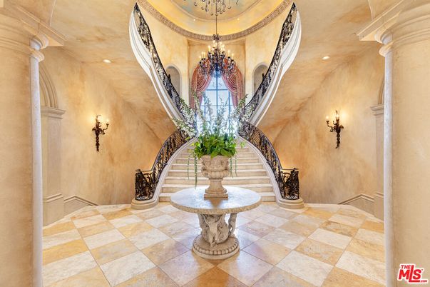 Chandelier, Interior, Recessed Lighting