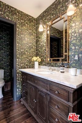 Bathroom, Dual Sink Vanities, Interior, Wood Texture Flooring