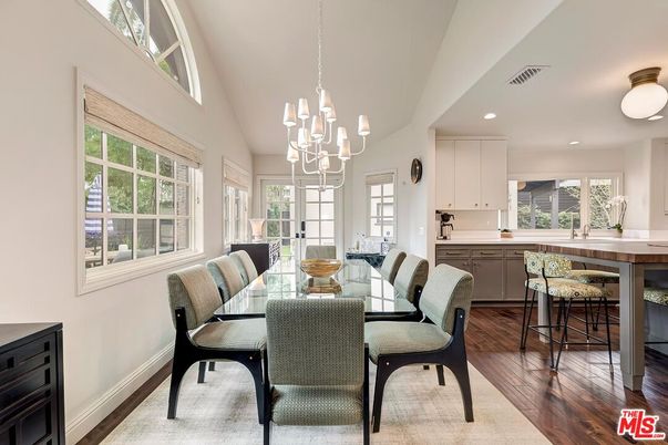 Chandelier, Dining room, Interior, Kitchen, Recessed Lighting, Wood Texture Flooring