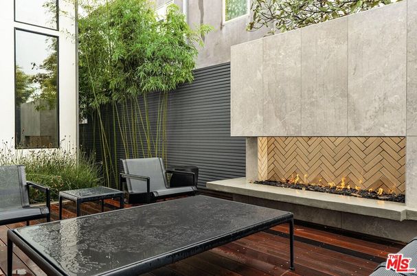 Exterior, Fireplace