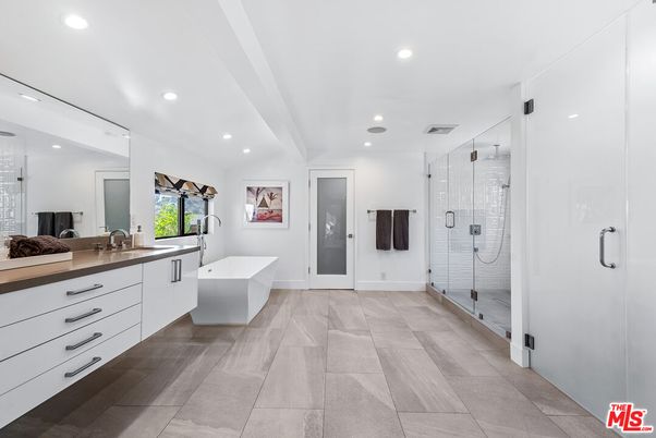 Bathroom, Dual Sink Vanities, Free Standing Baths, Glass Shower, Interior, Recessed Lighting