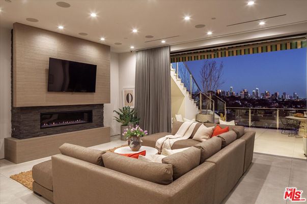 Fireplace, Interior, Living room, Recessed Lighting
