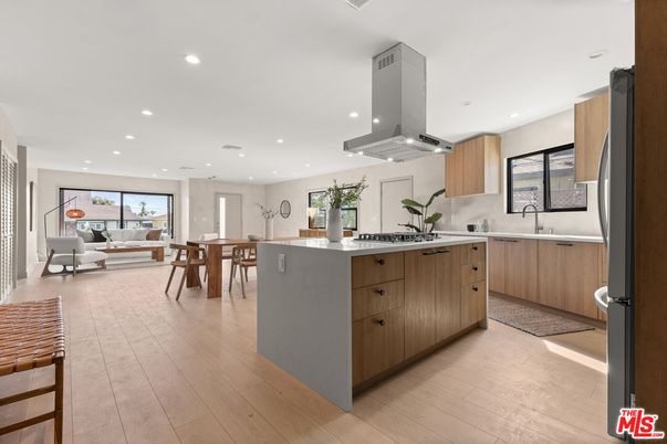 Dining room, Interior, Kitchen, Living room, Recessed Lighting, Wood Texture Flooring