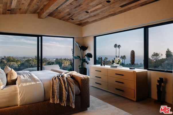 Bedroom, Interior, Water, Wooden Beams, Wooden Ceilings, Wood Texture Flooring