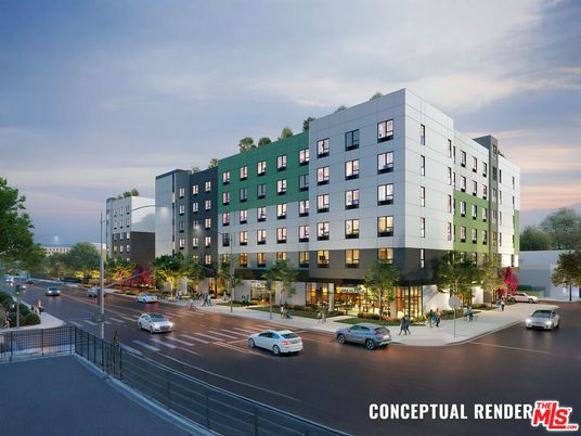Exterior, Facade, Highrise