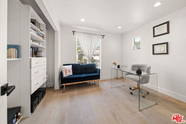 Home Office, Interior, Recessed Lighting, Wood Texture Flooring