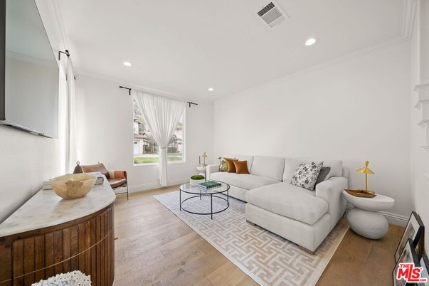 Interior, Living room, Recessed Lighting, Wood Texture Flooring