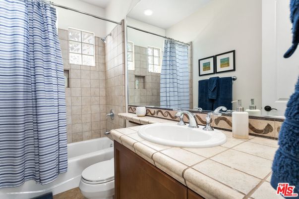 Bathroom, Interior, Recessed Lighting, Tile Countertops