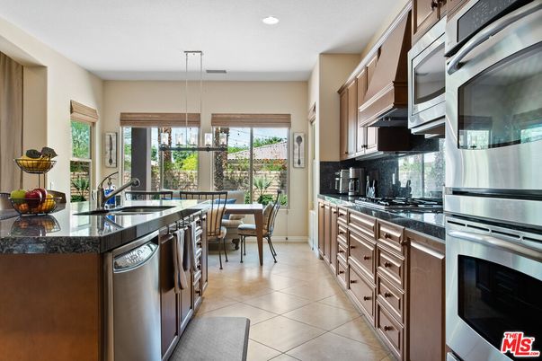 Dining room, Interior, Kitchen, Pendant Lights, Recessed Lighting, Stainless Steel Appliances