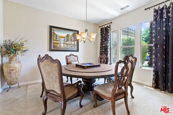 Chandelier, Dining room, Interior, Pendant Lights