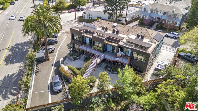 Exterior, Drone