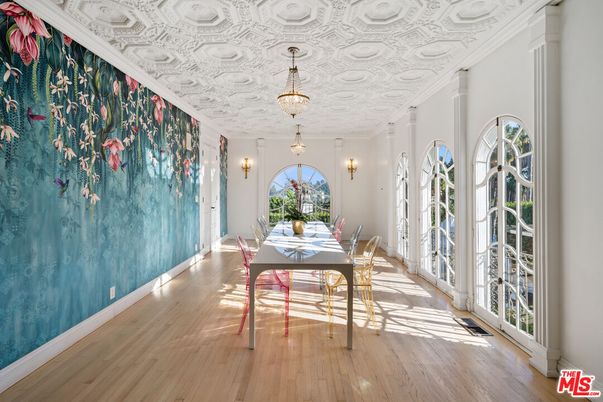 Chandelier, Dining room, Interior, Pendant Lights, Wood Texture Flooring