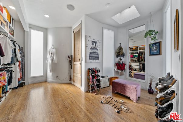 Interior, Recessed Lighting, Walk-in Closets, Wood Texture Flooring