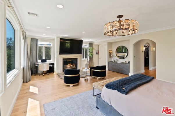 Chandelier, Fireplace, Interior, Living room, Recessed Lighting, Wood Texture Flooring