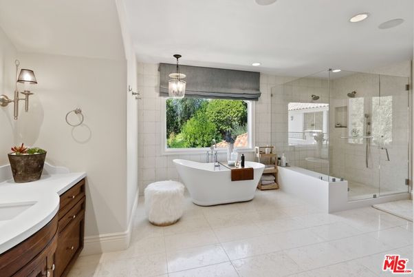 Bathroom, Free Standing Baths, Glass Shower, Interior, Pendant Lights, Recessed Lighting