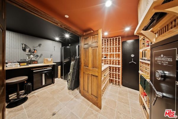 Interior, Recessed Lighting, Wine Storage