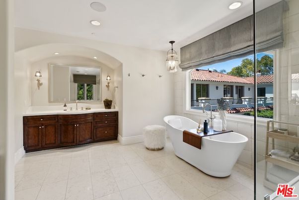 Bathroom, Dual Sink Vanities, Free Standing Baths, Glass Shower, Interior, Pendant Lights, Recessed Lighting
