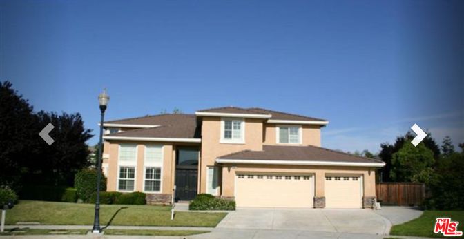 Attached, Exterior, Facade, Mediterranean
