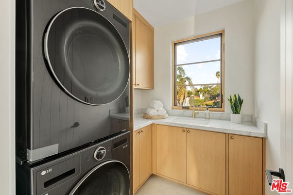Interior, Utility Closets, Washer