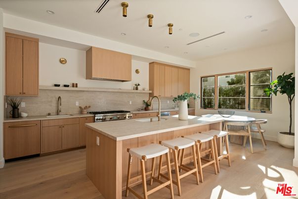Dining room, Interior, Kitchen, Recessed Lighting, Stainless Steel Appliances, Wood Texture Flooring