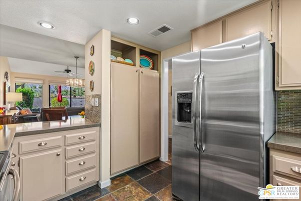 Dining room, Interior, Kitchen, Recessed Lighting, Stainless Steel Appliances