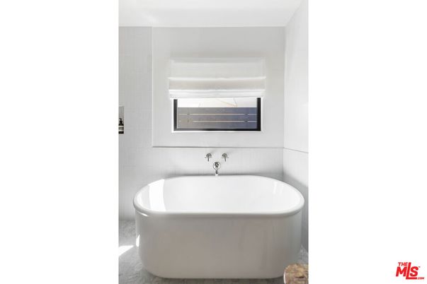 Bathroom, Free Standing Baths, Interior