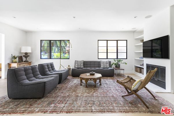 Fireplace, Interior, Living room, Recessed Lighting