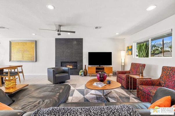 Fireplace, Interior, Living room, Recessed Lighting