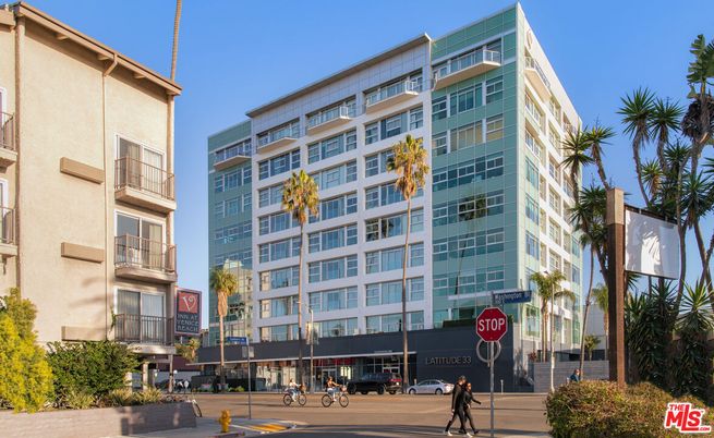 Exterior, Facade, Condo Building