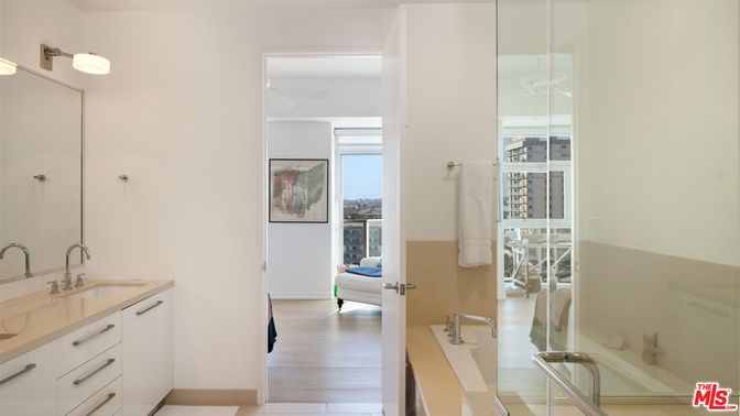 Bathroom, Dual Sink Vanities, Interior, Wood Texture Flooring