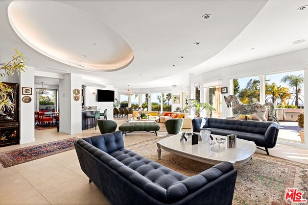 Dining room, Interior, Living room, Pendant Lights, Recessed Lighting