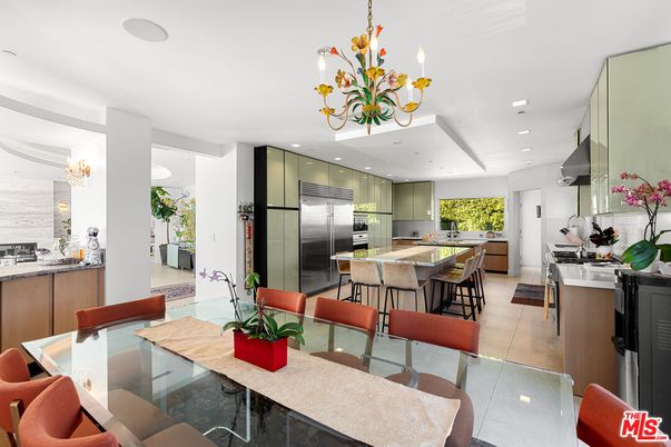 Chandelier, Dining room, Interior, Kitchen, Recessed Lighting, Stainless Steel Appliances
