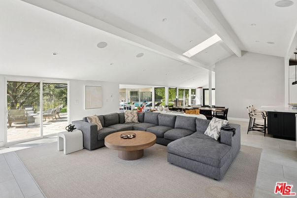 Dining room, Interior, Living room, Recessed Lighting