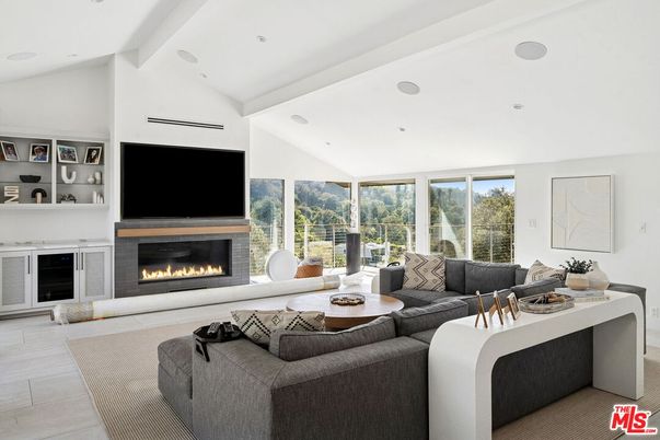 Fireplace, Interior, Living room, Recessed Lighting