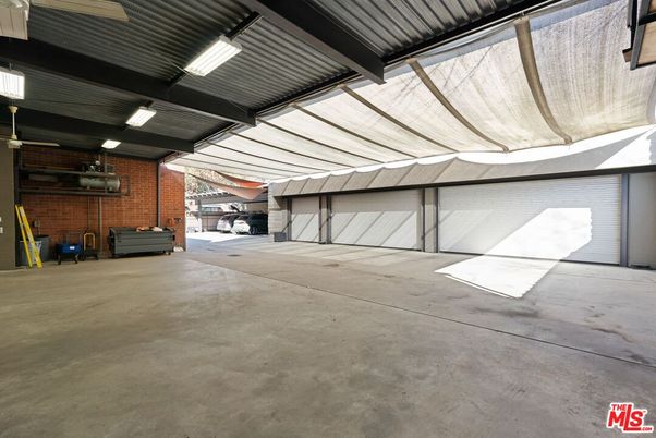 Garage, Interior, Stone Walls
