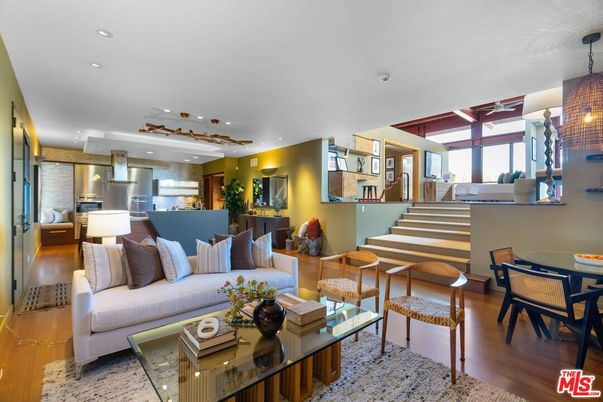 Dining room, Interior, Kitchen, Living room, Pendant Lights, Recessed Lighting, Stainless Steel Appliances, Wood Texture Flooring