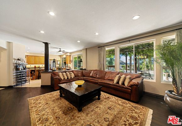 Interior, Kitchen, Living room, Recessed Lighting, Wood Texture Flooring