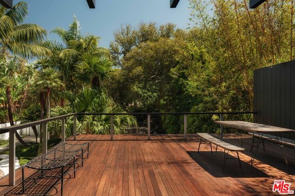 Exterior, Wood Texture Flooring