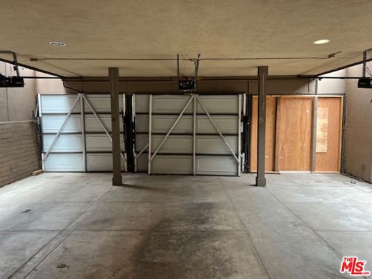 Garage, Interior, Recessed Lighting
