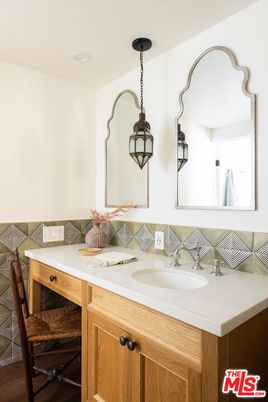 Bathroom, Dual Sink Vanities, Interior, Pendant Lights, Recessed Lighting