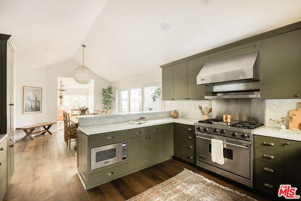Dining room, Interior, Kitchen, Pendant Lights, Stainless Steel Appliances, Wood Texture Flooring