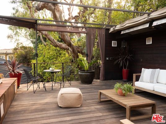 Exterior, Wood Texture Flooring