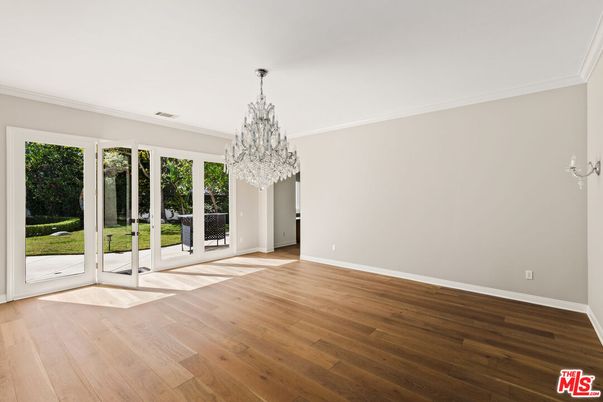 Chandelier, Empty room, Interior, Wood Texture Flooring