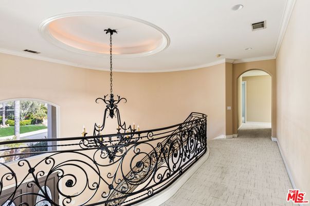 Chandelier, Interior, Recessed Lighting
