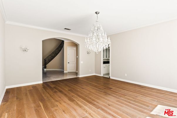 Chandelier, Empty room, Interior, Wood Texture Flooring