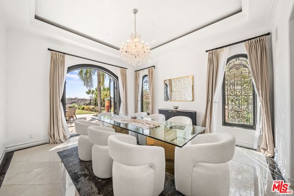 Chandelier, Dining room, Interior
