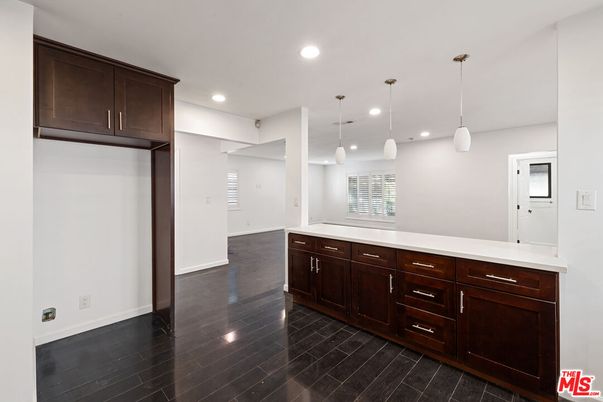 Interior, Pendant Lights, Recessed Lighting, Wood Texture Flooring