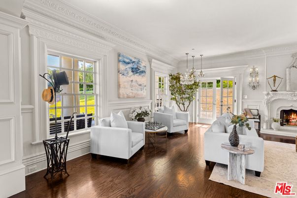 Chandelier, Fireplace, Interior, Living room, Pendant Lights, Wood Texture Flooring