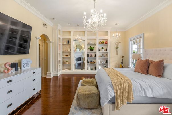 Bedroom, Chandelier, Interior, Recessed Lighting, Wood Texture Flooring