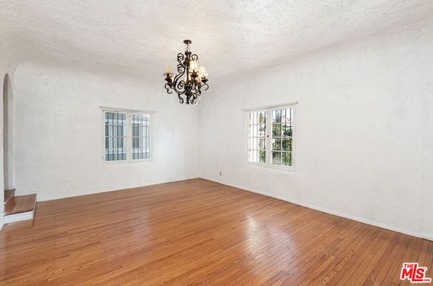 Chandelier, Empty room, Interior, Wood Texture Flooring